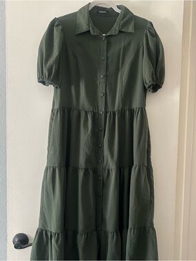 NWOT - Classic Tiered Button-Front Midi Dress - Olive Green